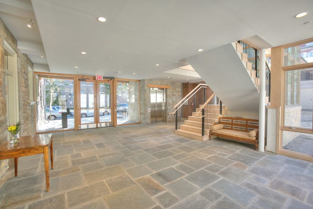 2121 Decatur Pl NW, Washington, DC 20008