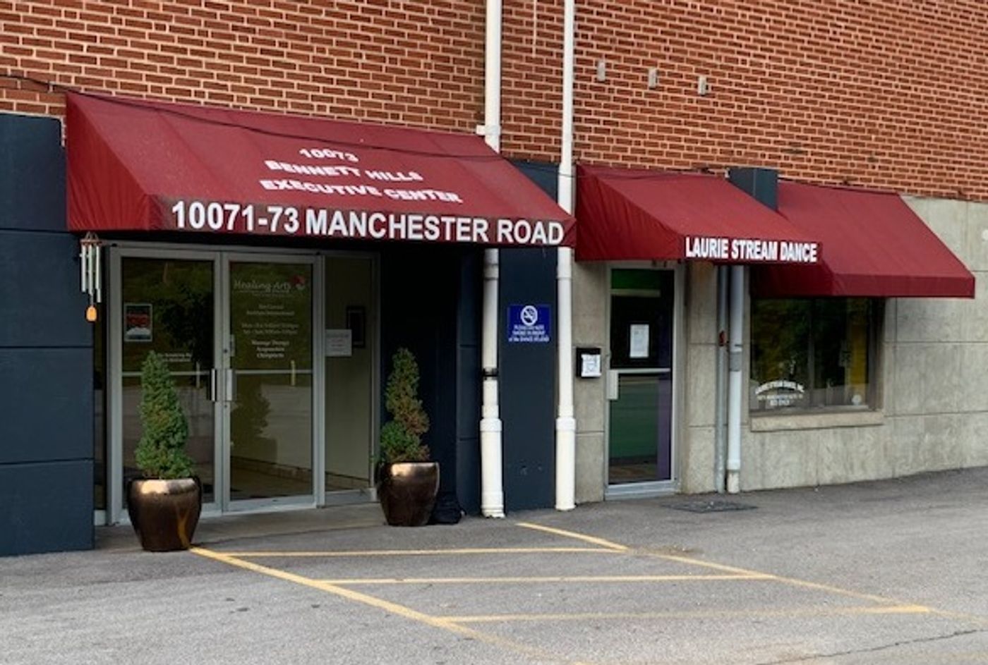 Office Space at 10073 Manchester Rd in Saint Louis