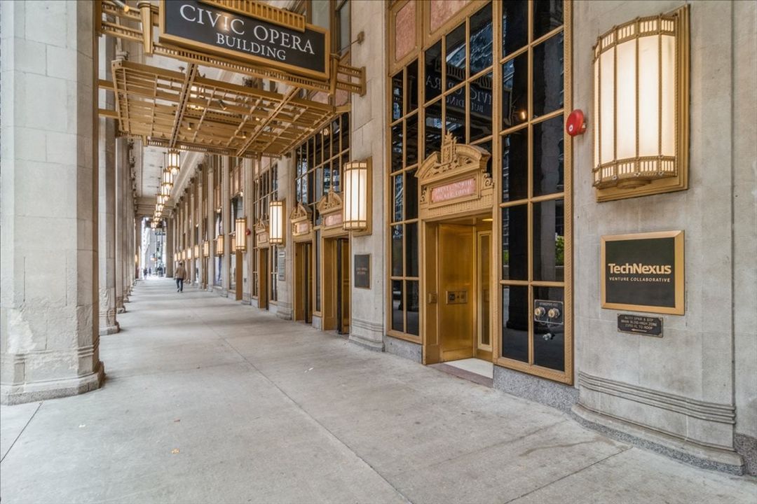 20 N Wacker Dr, Chicago, IL 60606